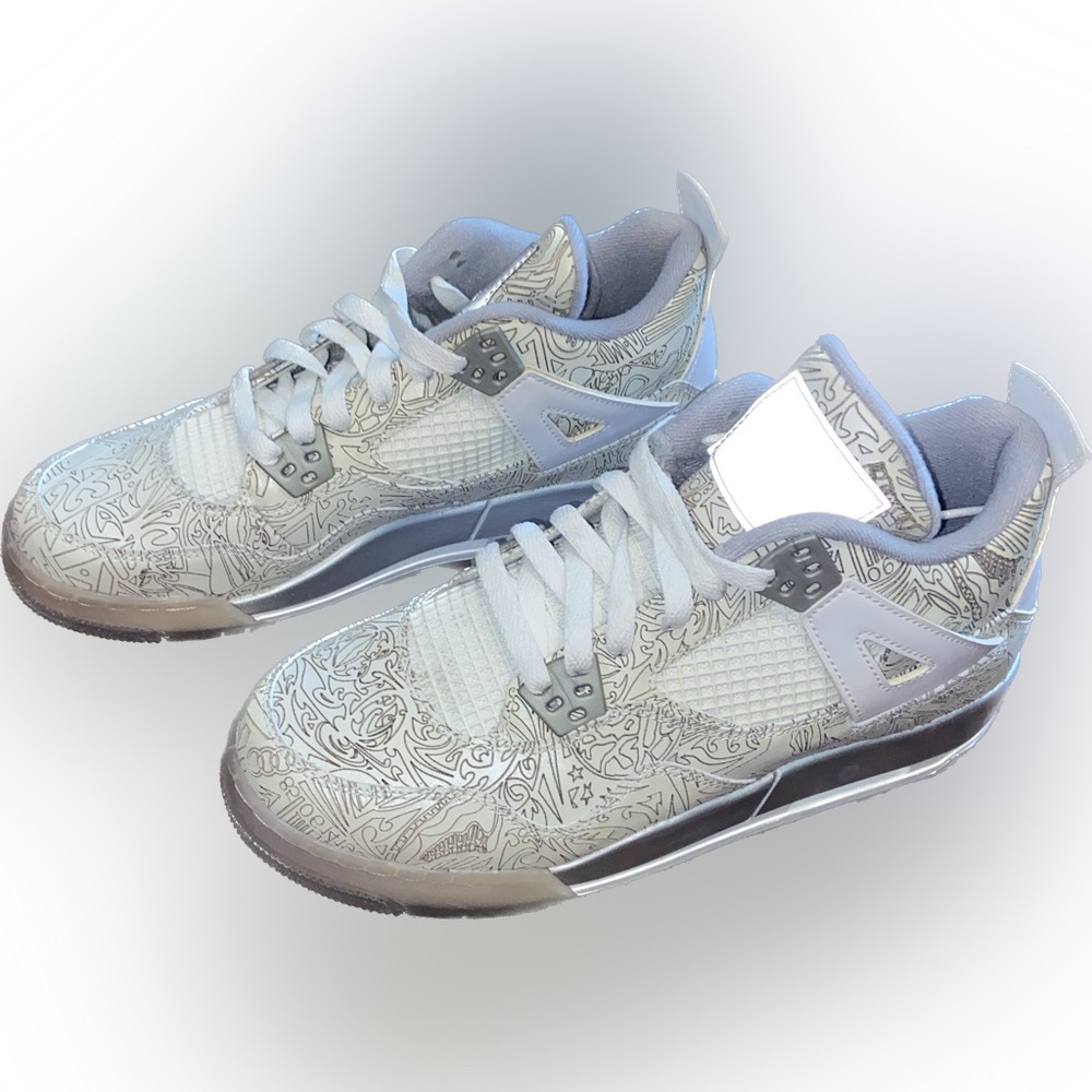 Air Jordan Laser 4 - Size 6.5Y